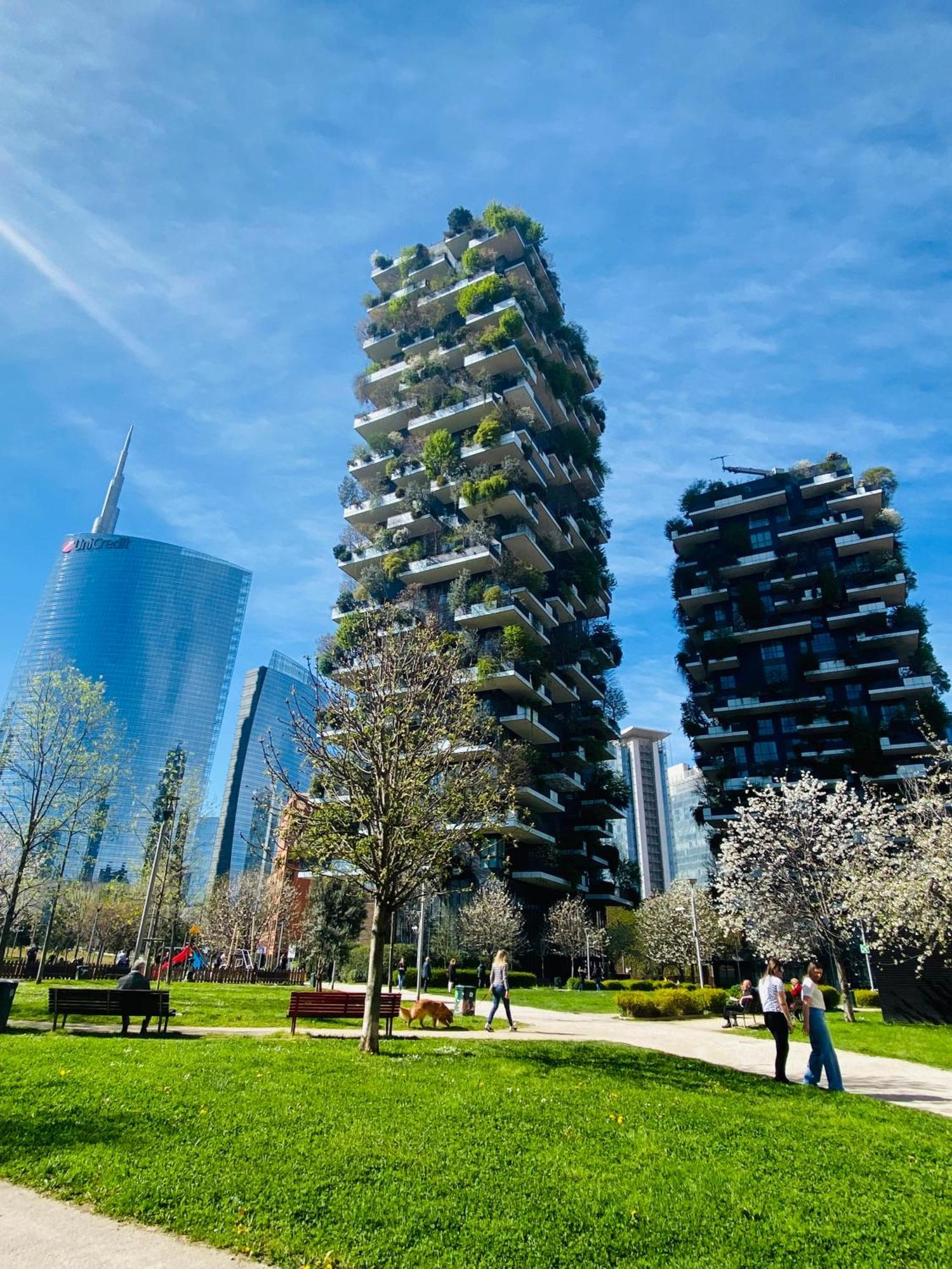 Apartamento Isola Bosco Verticale